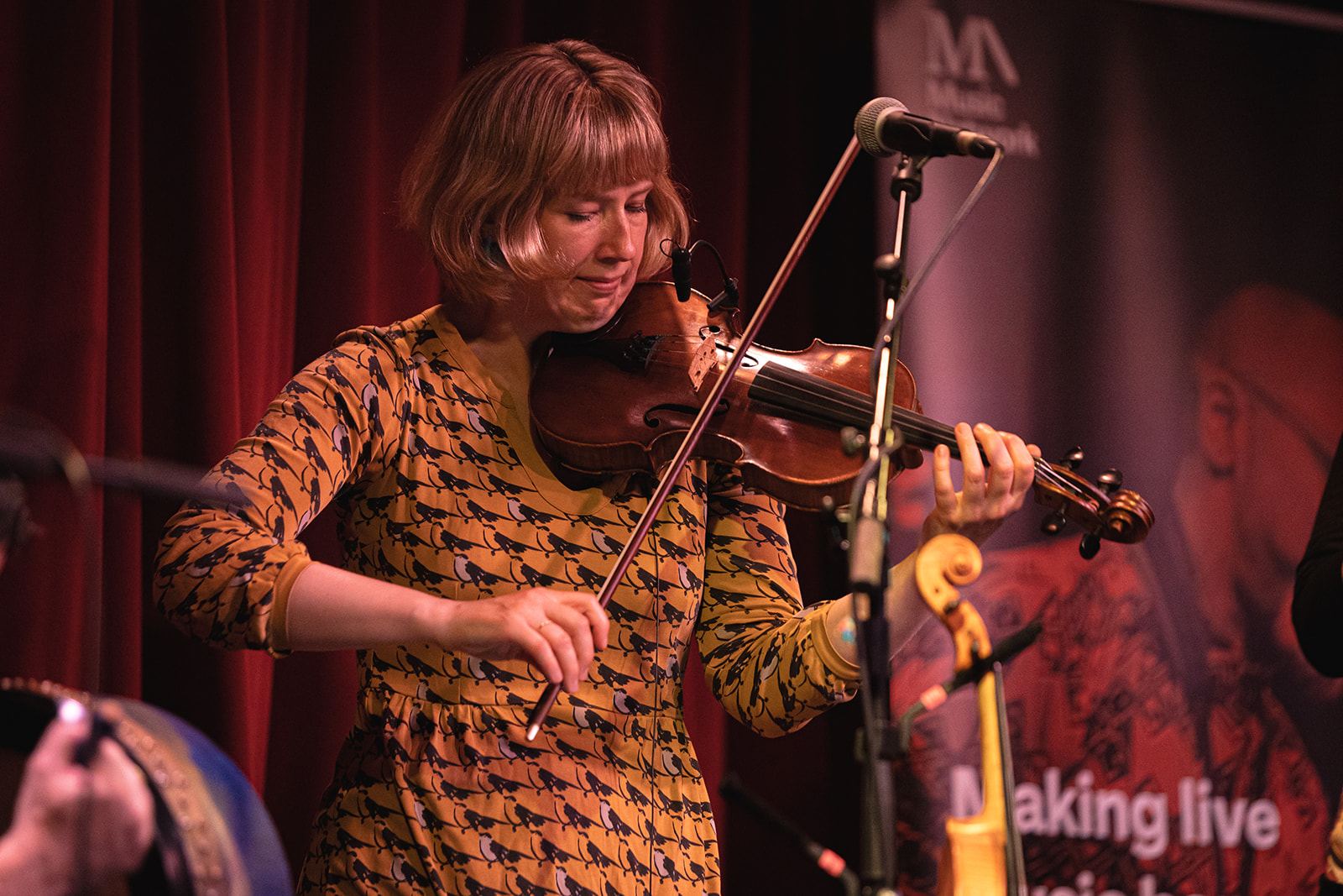Patsy Reid on fiddle with the band